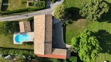 Maison familiale rénovée avec piscine, 4 chambres, dépendances et terrain sans vis-à-vis