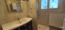 Maison avec grands volumes et fort potentiel sur Grièges – Terrain de plus de 4 000 m²