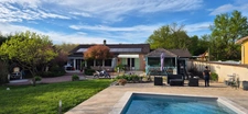 Maison de plain-pied avec vue et piscine – Entre Bourg-en-Bresse et Mâcon