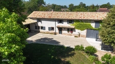 Maison familiale rénovée avec piscine, 4 chambres, dépendances et terrain sans vis-à-vis