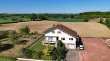 Maison de caractère de plus de 220 m² avec appartement indépendant – Entre Mâcon et Bourg-en-Bresse