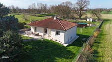Maison familiale rénovée – 5 chambres – Jardin avec plan d’eau – Secteur Vonnas