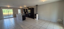 Centre Replonges Villa 2014 (RT 2012) plain-pied 98 m2 sur 585 m2 de terrain attenant