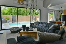 Magnifique résidence style Loft de 262 m² habitables avec piscine extérieure chauffée
