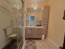 Appartement 74 m² avec garage, stationnement et balcon
