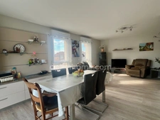 Appartement 74 m² avec garage, stationnement et balcon
