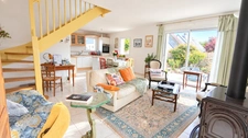 Maison à vendre 3 pièces GUILVINEC (29) en excellent état, au calme, beau jardin avec extension possible 