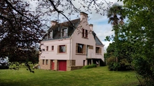House for sale, 6 rooms, in the town of Combrit (29), very large plot