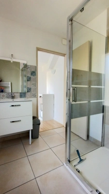 House for sale 6 rooms GUILVINEC (29) 4 bedrooms, walk to beach