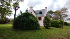House for sale, 6 rooms, in the town of Combrit (29), very large plot
