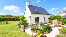 Maison à vendre 3 pièces GUILVINEC (29) en excellent état, au calme, beau jardin avec extension possible 