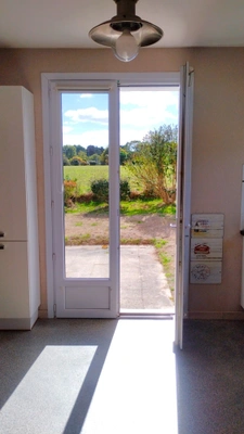 House for sale, 5 rooms, PLOMEUR (29), peaceful countryside setting, large enclosed plot