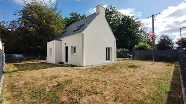 Maison à vendre 5 pièces COMBRIT (29) commerces à pied
