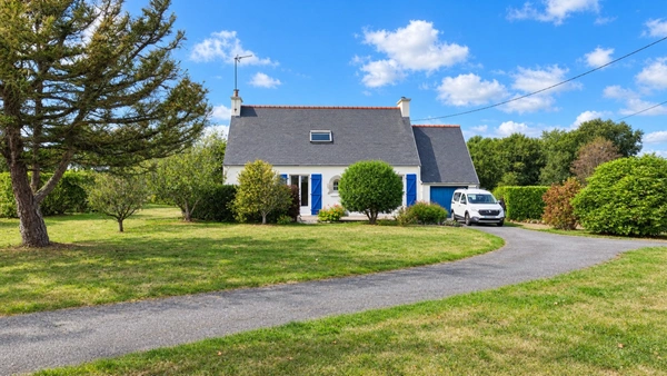 Maison à vendre 5 pièces PLOMEUR (29) le calme de la campagne, grand terrain clos