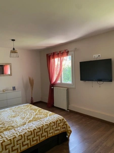 Maison à vendre à Villebois-Lavalette,124 m2 habitable, grande pièce de vie, 4 chambres, garage 