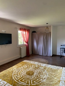 Maison à vendre à Villebois-Lavalette,124 m2 habitable, grande pièce de vie, 4 chambres, garage 