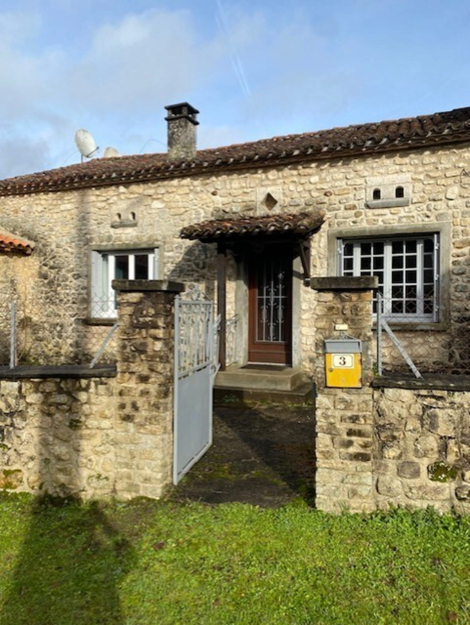 Maison 3 pièces 78 m² · à Blanzaguet Saint Cybard · 78 m² · 84 500 €