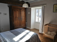  Superbe propriété de 44 hectares, prête à être exploitée, avec belle maison, prête à habiter, au calme, avec vues, aux portes de la dordogne  