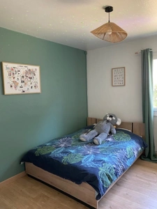 Maison à vendre à Villebois-Lavalette,124 m2 habitable, grande pièce de vie, 4 chambres, garage 
