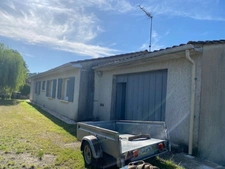 Maison à vendre à Villebois-Lavalette,124 m2 habitable, grande pièce de vie, 4 chambres, garage 