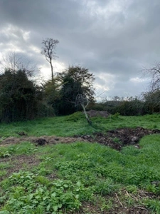 Terrain constructible, à vendre, de 1 102,00 m² DIGNAC (16)