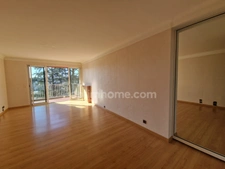 À vendre : Appartement 3 pièces de 76 m² à Pau – Vue imprenable sur les Pyrénées- Garage et cadre verdoyant!