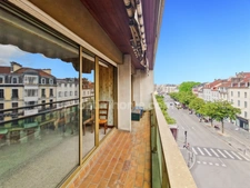 Appartement centre ville à vendre 4 pièces PAU (64)lumineux avec balcon + parking + cave – Hyper-centre de Pau