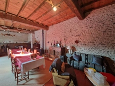 Maison de maître 11 pièces à 7km de PAU,grande grange rénové de reception de plus de 100M2!SAUNA/PISCINE