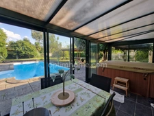 Maison de maître 11 pièces à 7km de PAU,grande grange rénové de reception de plus de 100M2!SAUNA/PISCINE