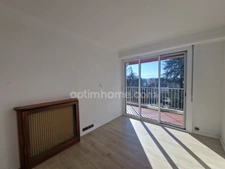 À vendre : Appartement 3 pièces de 76 m² à Pau – Vue imprenable sur les Pyrénées- Garage et cadre verdoyant!