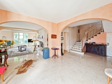 ? Maison d’architecte 250 m² – 4 chambres – Vue Pyrénées – Terrain de +3 hectares –BOSDARROS (64)