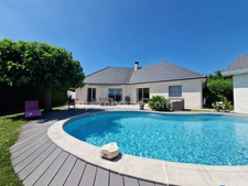  À VENDRE – Maison de plain-pied avec vue Pyrénées, piscine & jardin arboré 