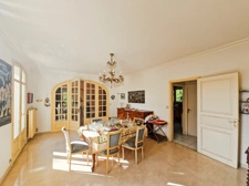 ? Maison d’architecte 250 m² – 4 chambres – Vue Pyrénées – Terrain de +3 hectares –BOSDARROS (64)
