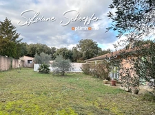 Maison familiale avec piscine et 6 chambres à Chamaret (26)