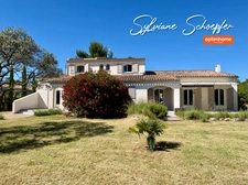 Élégante villa familiale de 237 m² avec piscine dans un quartier recherché de Montélimar (26)