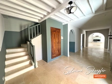 Élégante villa familiale de 237 m² avec piscine dans un quartier recherché de Montélimar (26)