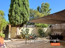 Maison de ville pleine de charme avec grand extérieur et garage, à 3 km de Grignan