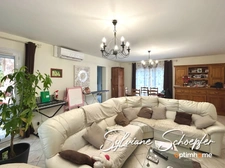 Maison familiale avec piscine et 6 chambres à Chamaret (26)
