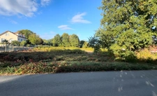 Terrain constructible de 1 265 m² à Saint-Priest-Taurion – Libre de constructeur