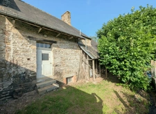 Maison de bourg en pierres à rénover 70 m2– Fort potentiel d'agrandissement 120 m2, terrain de 1 000 m² - SAINT OUEN LA ROUERIE (35)