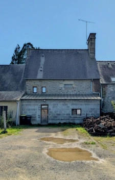 LE FERRÉ (35)– MAISON EN PIERRE À RÉNOVER AVEC BEAU POTENTIEL !