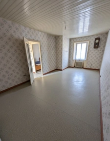 Maison de bourg en pierres à rénover 70 m2– Fort potentiel d'agrandissement 120 m2, terrain de 1 000 m² - SAINT OUEN LA ROUERIE (35)