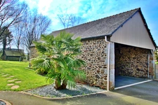 Charmante longère 11 pièces de 327 M2 avec parc clos de plus de 2000 M2.
