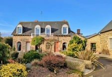 Maison à vendre 7 pièces 200 m2 LA CHAPELLE JANSON (35) avec dépendances et terrain 