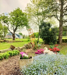 Maison type manoir de 120 m2 habitable, 150 m2 possible sur 13600 M2 de terrain clos