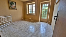 Maison plain-pied de 165 m2 sur 1100 m2 de terrain clos à St Hilaire des Landes (35)