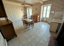 Maison de bourg en pierres à rénover 70 m2– Fort potentiel d'agrandissement 120 m2, terrain de 1 000 m² - SAINT OUEN LA ROUERIE (35)