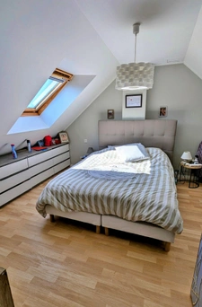 Maison rénovée en pierres 125 M2 à vendre, 6 pièces avec 4 voir 5 chambres, bourg SAINT GERMAIN EN COGLES (35)
