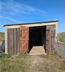 LE FERRÉ (35)– MAISON EN PIERRE À RÉNOVER AVEC BEAU POTENTIEL !