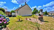 Maison à vendre 100 M2, 3 chambres, sous-sol complet- La Chapelle Janson- 